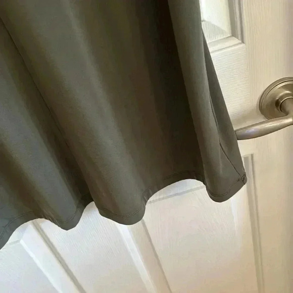 NWOT Lane Bryant Women’s SZ 18/20 V Neck Sleeveless Top 95/5 Polyester/Spandex - Picture 3 of 5